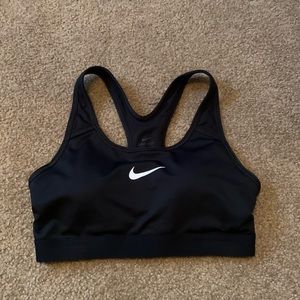 Nike sports bra size small